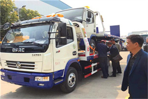 沂南汽车道路救援拖车价格